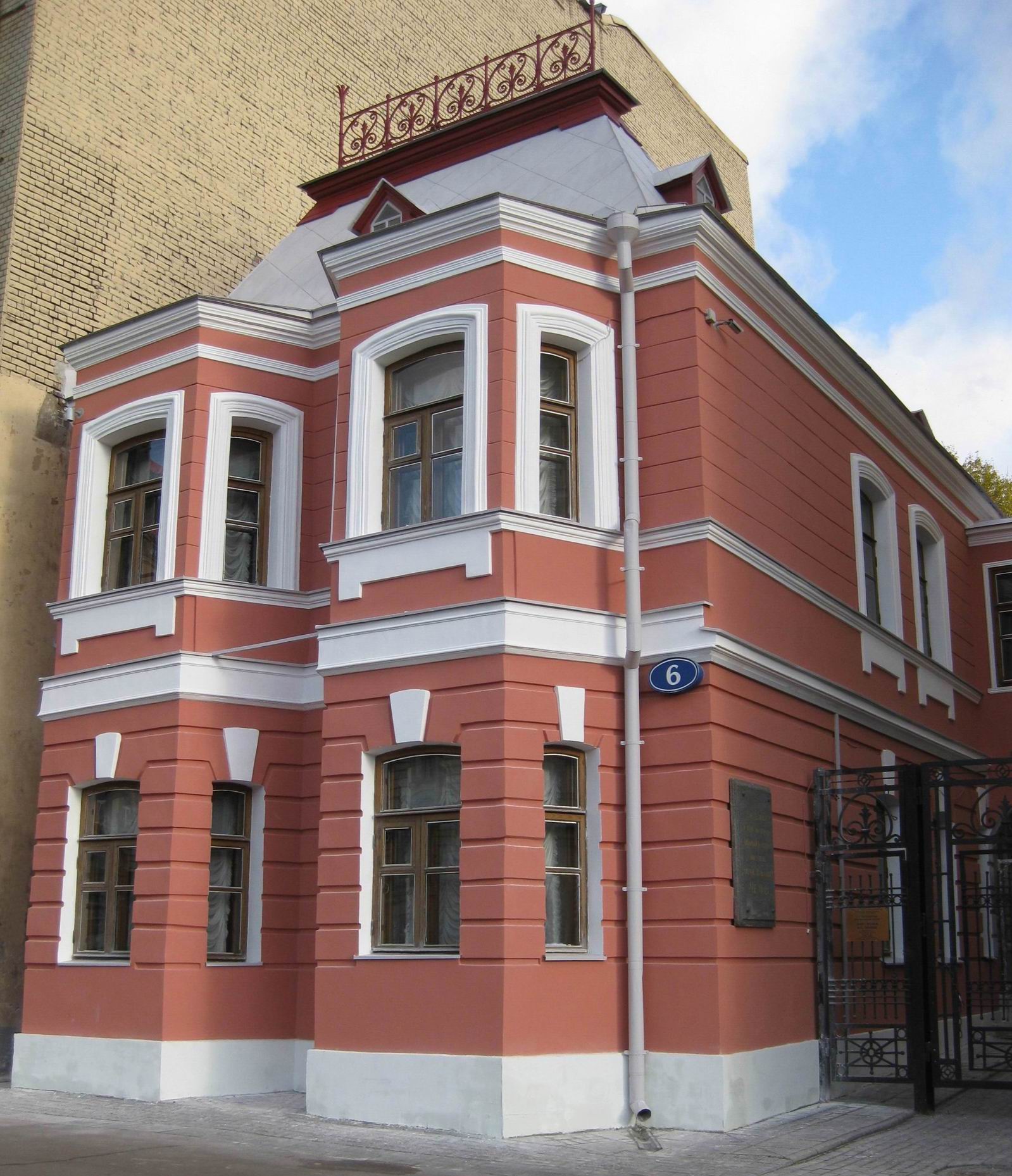 Дом-музей А.П.Чехова на Садовой-Кудринской улице, дом 6.